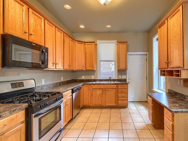 Photo - Spacious Midtown 3 Bedroom 2.5 Bath
