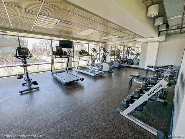 Photo - 101 Curry Ave