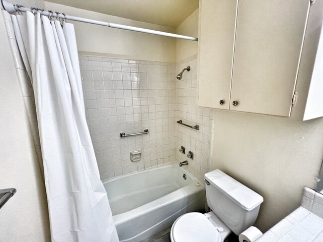 Photo - Adorable 2-Bedroom Duplex Just Minutes fro...