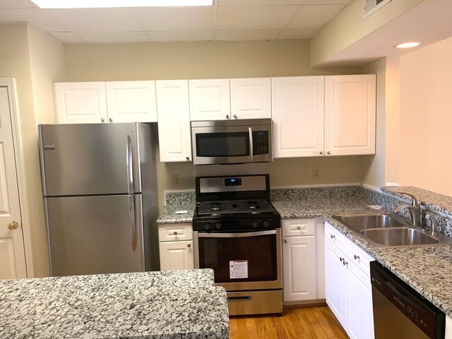 Photo - 405 W 7th St Unit 208