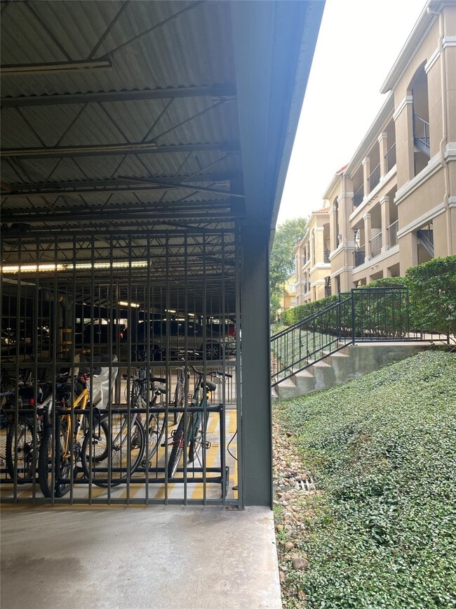 Photo - 3231 Allen Pkwy Unit 2107