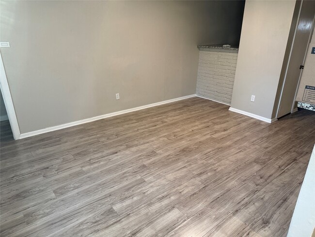 Photo - 7626 Rhobell St