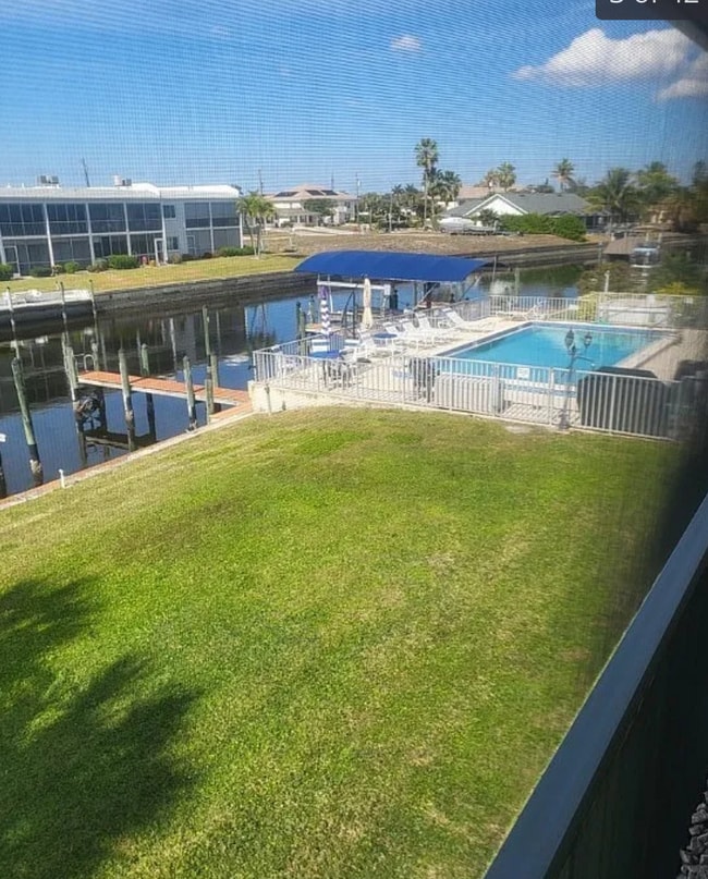 Building Photo - 4520 SE 6th Pl