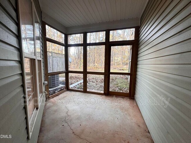 Photo - 27 Great View Ct