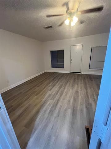 Photo - 916 Tulip Trail