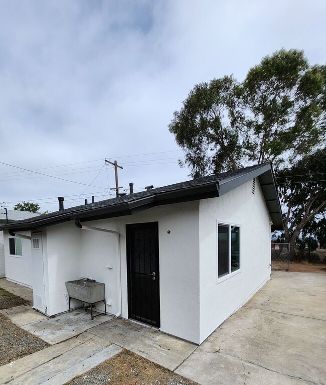 Photo - Golden Hill 2 bedroom 1 bath remodeled Single family Home 2595.00
