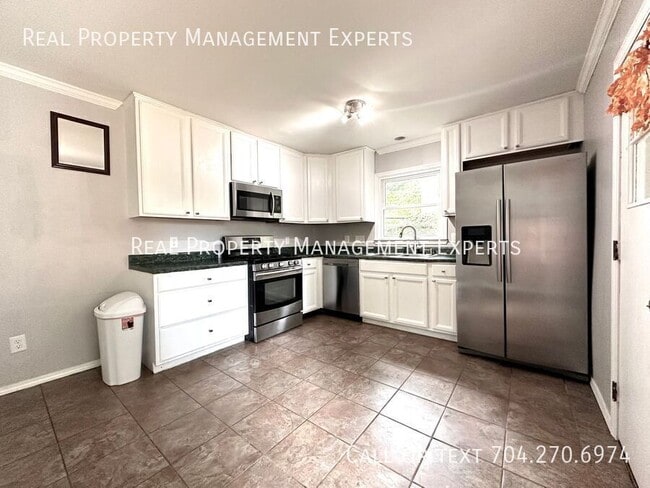 Photo - 4429 Firwood Ln