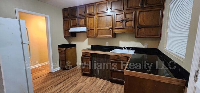 Photo - 5067 Kerle St