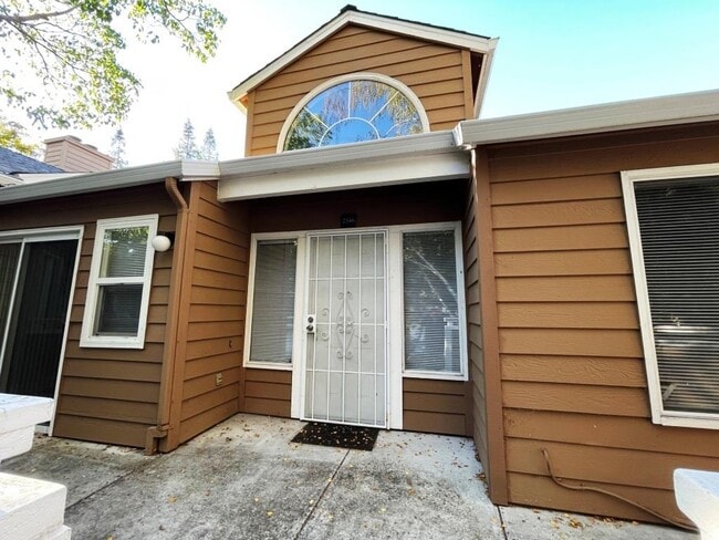 Photo - 2546 Alveswood Cir