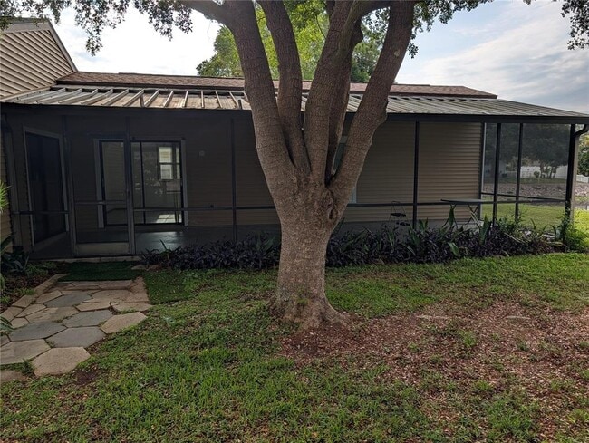 Photo - 517 Bearded Oaks Cir