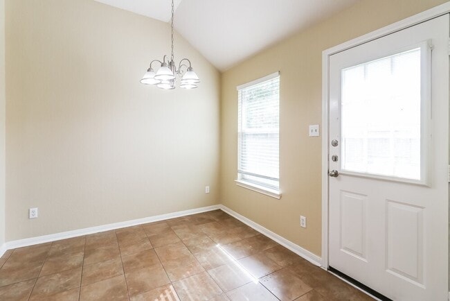 Photo - 5203 Lost Cove Ln