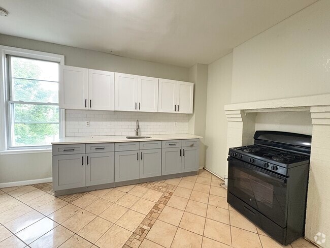 Building Photo - 118 Ridgewood Ave Unit 2 Rental
