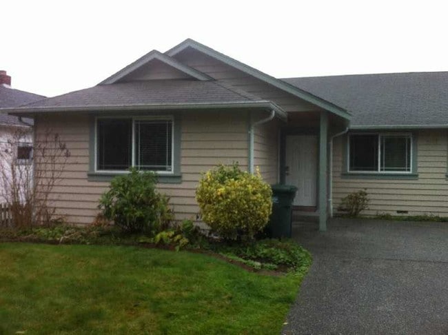 Building Photo - 5113 S 3rd Ave