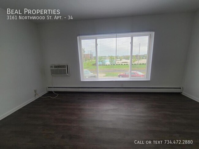 Photo - 3161 Northwood Ave Unit 34