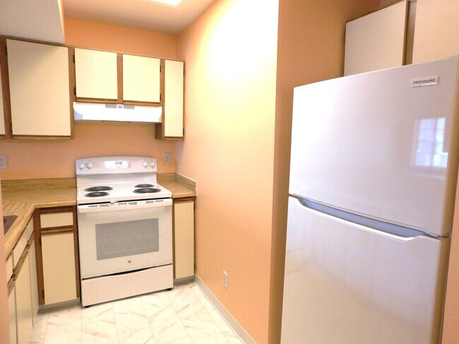 Photo - 876 London Green Way