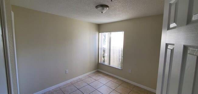 Photo - 1659 Windsor Oak Ct