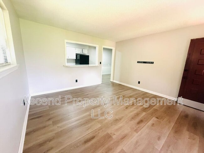 Photo - 3 Sheridan Rd Unit B