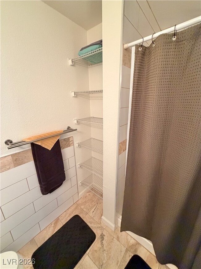 Photo - 2200 S Fort Apache Rd Unidad 2152