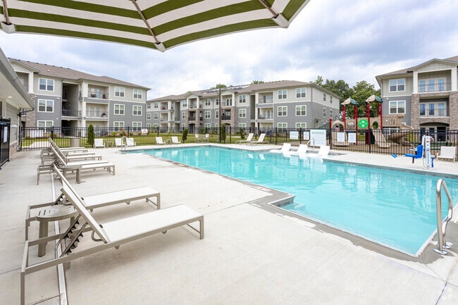 Pool - Jefferson Landing