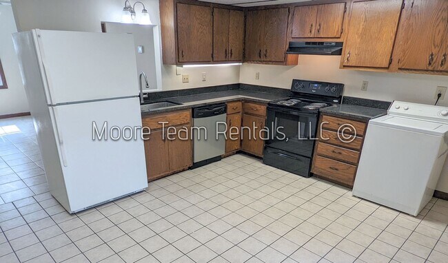 Photo - 109-109 Paradise Ave