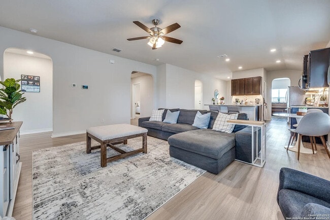 Photo - 2915 Thackery Groove