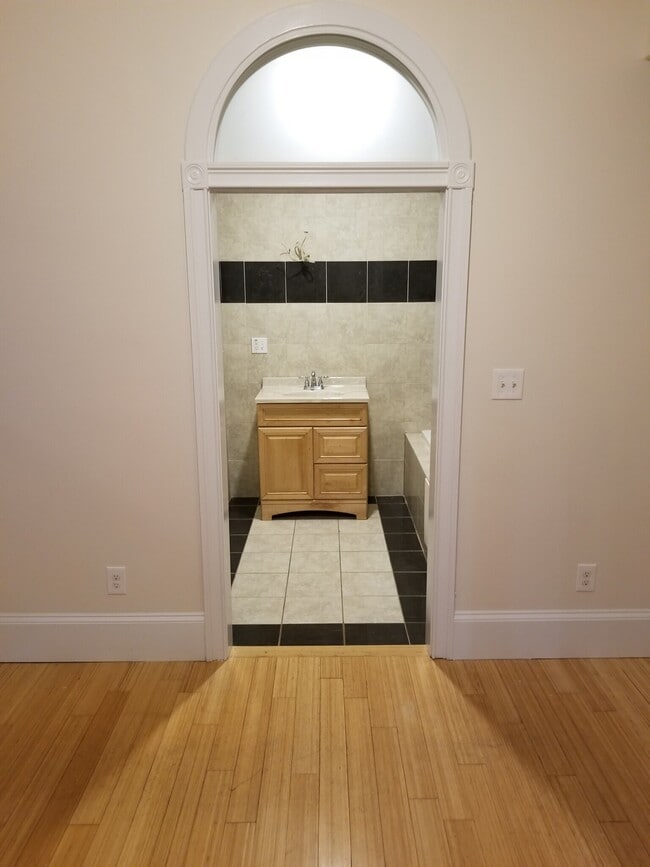 Photo - 9 Landor Rd Unit 3