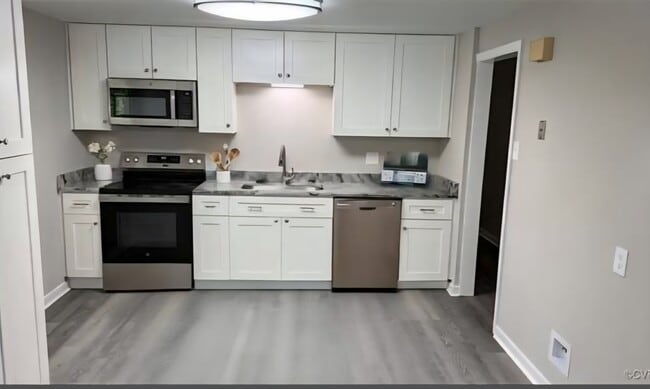 Photo - 110 Carbe Ct
