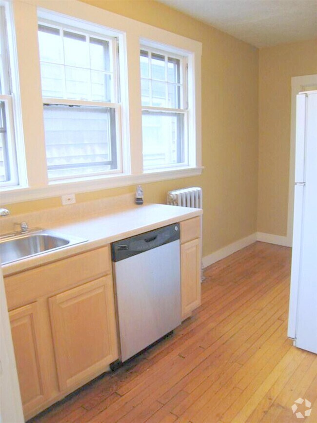 Building Photo - 168 Norfolk St Rental