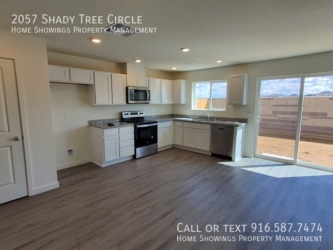 Photo - 2057 Shady Tree Cir