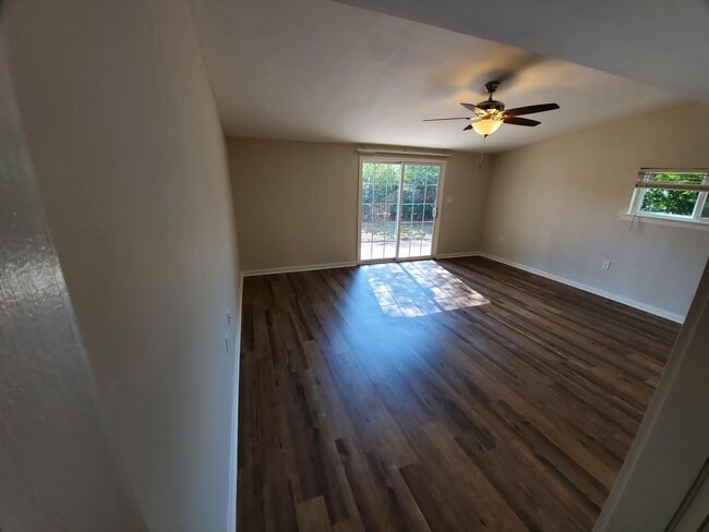 Photo - 113 Destin Dr NW