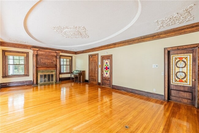 Photo - 1340 East Ave