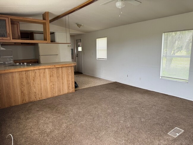Photo - 5588 Lake Buffum Rd