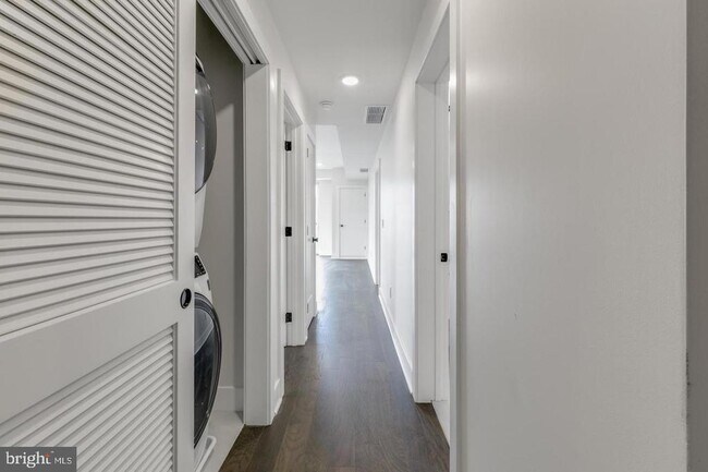 Photo - 1868 Frankford Ave