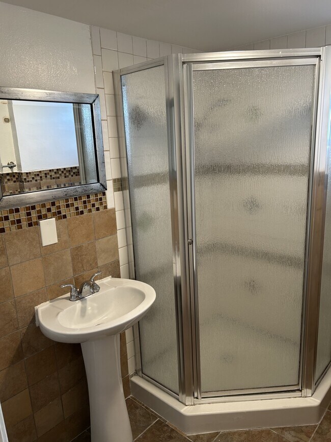 Photo - 961 Barkley Ct Unidad A