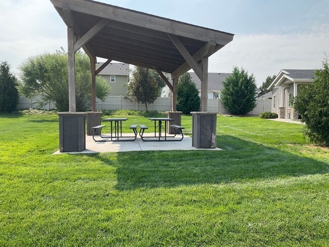 Photo - Sunbeam Townhomes | Modern Townhome Living in the Heart of Kuna