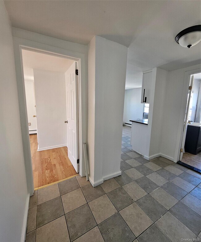 Photo - 196 S Franklin St