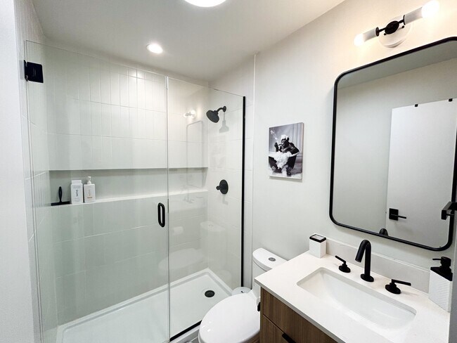 Photo - 5302 St Georges Green Unidad Apt A
