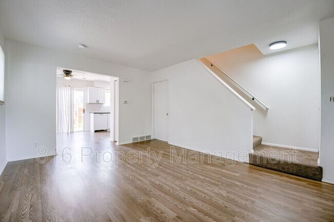 Photo - 9424 Reeder Ave