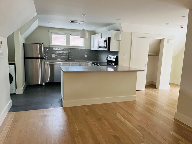 Photo - 80 Garfield St