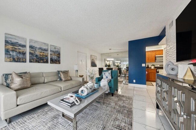 Photo - 608 Sea Pine Way Unit D2