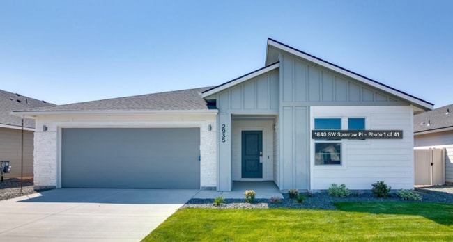 Building Photo - 1840 SW Sparrow Pl