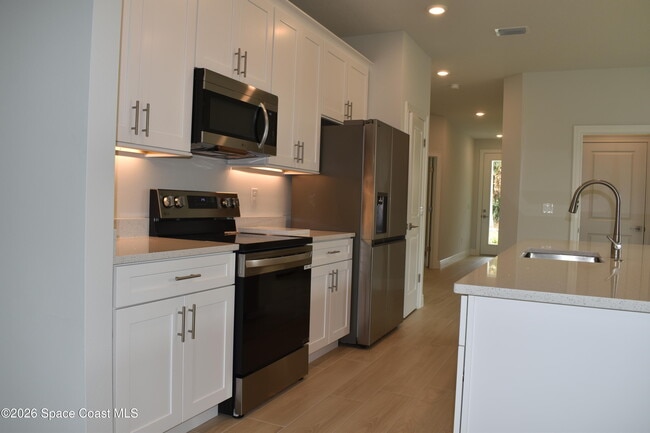 Photo - 406 Grove Ln