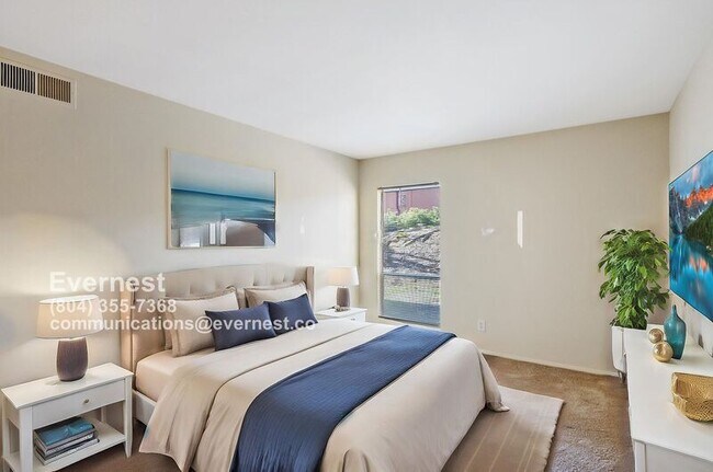 Photo - 2223 Sedgwick St Unit D