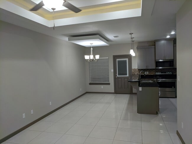 Building Photo - 4012 Whitewing Ave Unit 2