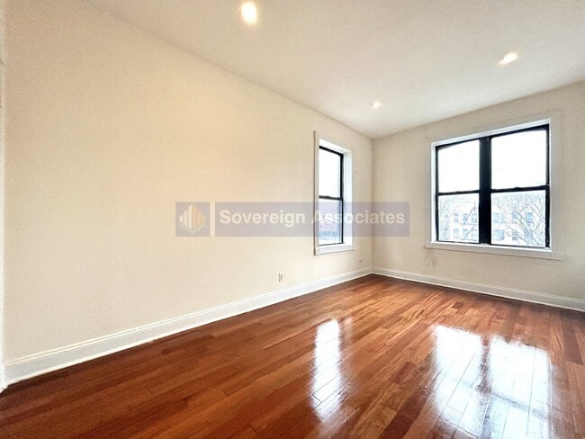 Photo - 935 St Nicholas Ave Unidad 6I