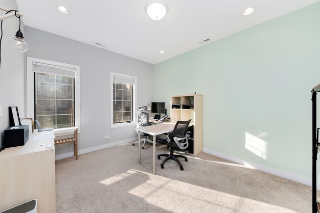 Photo - 1025 Walnut Wy