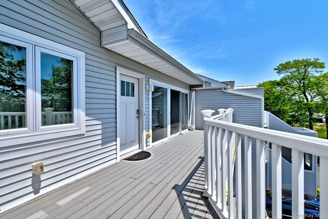 Photo - 44 Fox Hill Dr