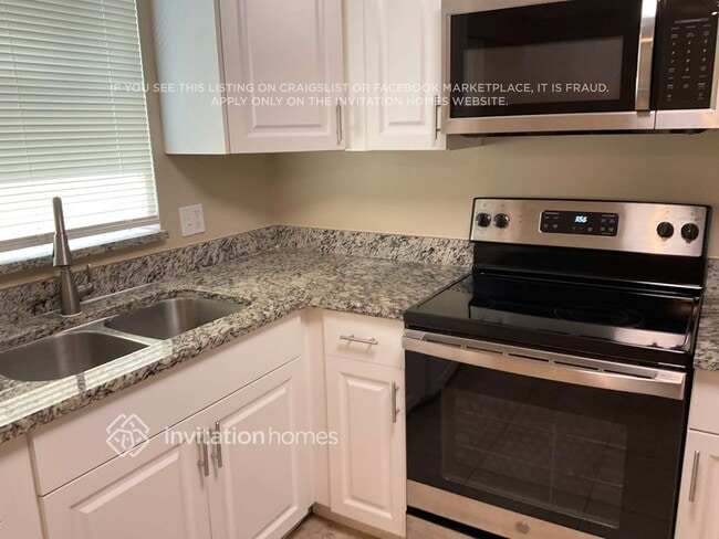 Photo - 3535 Latimer St