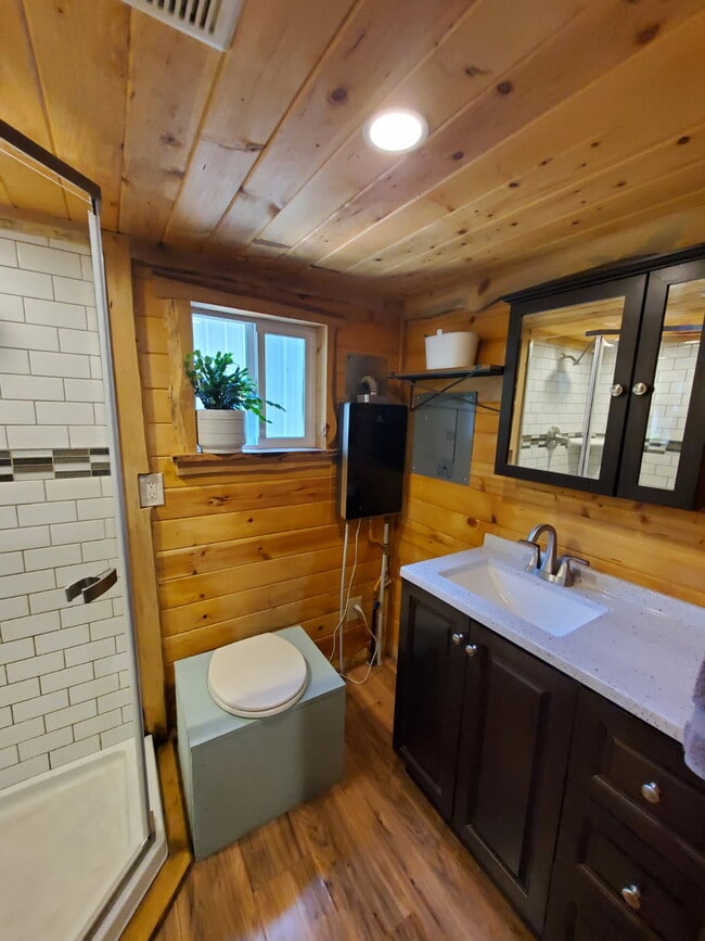 Photo - 1716 11th Ave SE