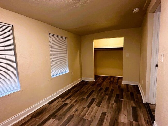 Photo - 808 N Palmway